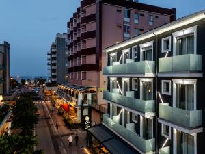 La Tour Palace Hotel & Restaurant