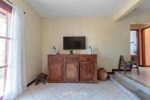 Linda Casa com piscina e churrasqueira URA0015