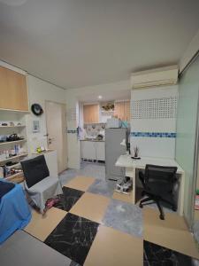 Condo with Pool View & Great Amenities Bangkok