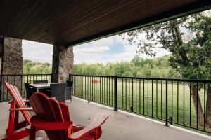 2 bedroom suite with views of Sommets St-Sauveur