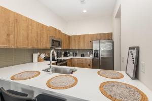 Orlando 2BR Retreat 3 Beds Near Disney&Universal