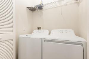 Orlando 2BR Retreat 3 Beds Near Disney&Universal