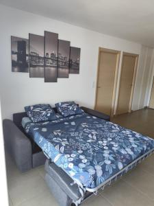 Appartements T2 tout equipe avec une belle terrasse face mer : photos des chambres