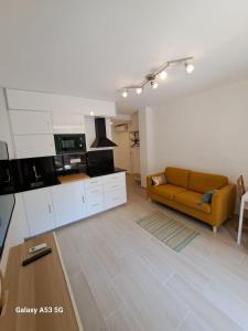 Estudio frente al mar