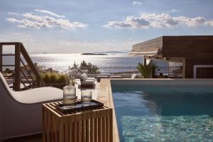 Casa Volare, Penthouse Retreat - Athenian Riviera