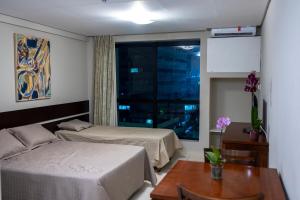 3 - Flat a 70 metros do Salvador Shopping