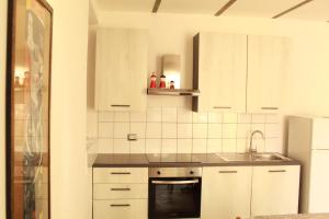 4-minute walk to the beach - La maison de Raissa