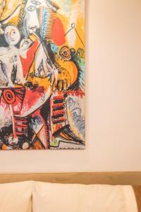 Stylish 1BR with Prime Location and Bold Design