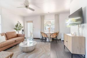 Bliss stylish apartment with pool, by beach