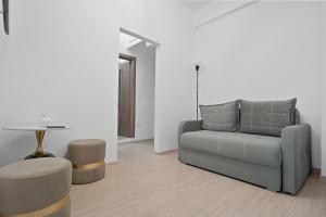 Victoriei Avenue Gem