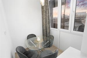 Victoriei Avenue Gem