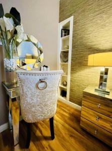 Isle Be Back-Ground Floor Flat