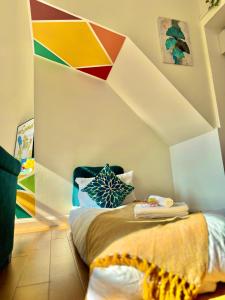 Cosy 1 BED w LOFT Sleeps 6 Close To Stations