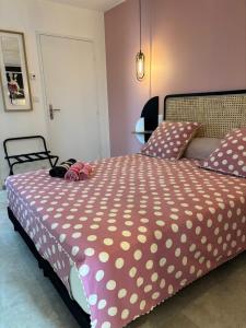 B&B / Chambres d'hotes Maison sol en ciel Petit Dejeuner et Parking inclus : photos des chambres