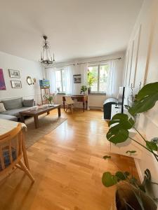 Romantic old town home