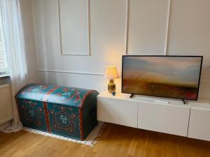 Romantic old town home