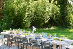 Villas Quiet Provencal bastide with pool close Lourmarin : photos des chambres