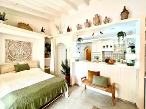 mediterranean studio with sun terrace and sea view