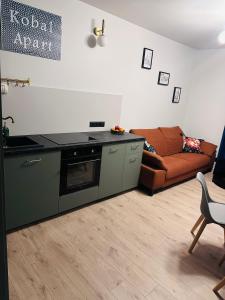 Kobal Apart