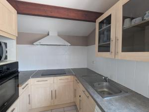 Maisons de vacances Gite des Ecureuils, vue mer, piscine privee, parking, climatisation : photos des chambres