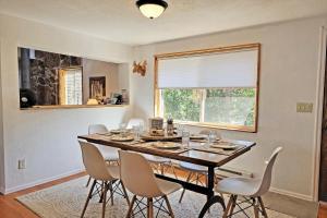 New Listing, Great Backyard with Firepit, Pet Friendly, Wood Burning Stove
