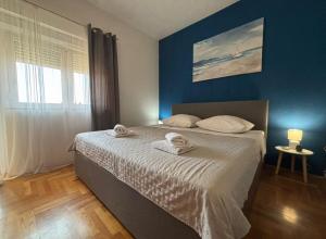 Penthouse Lux Mareta