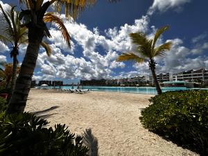 Luxury Condo The Beach Crystal Lagoon