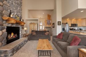 Private Garage, Washer and Dryer, Amazing Views of Byers Peak, Pet Friendly