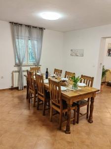 Family House with Pool, Garden & Kids Zone - Dunja