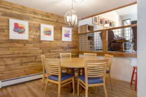 Outdoor Pool, Gas Grill, Private Washer & Dryer, On Bus Route