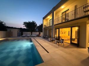Casa Estilo Deco - Luxury Villa with Saltwater Pool