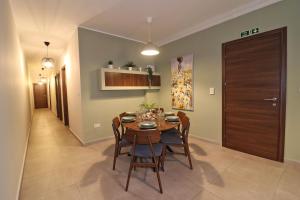 Lovely holiday home next to Bus terminus