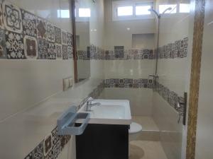 Cozy and modern flat with terrace, near beach and medina