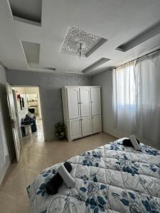 Cozy and modern flat with terrace, near beach and medina