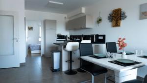 Appartements Appt T3 Residence La Belle Eugenie : photos des chambres