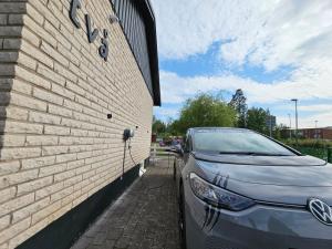 Villa for 10 persons with massage chair, sauna, billiard table and free electric vehicle station for electric cars