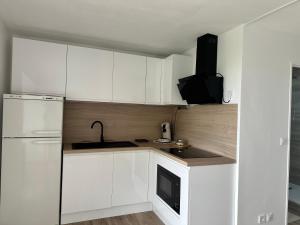 Appartement dans résidence privée avec piscine proche mer