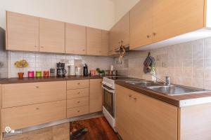 'Omiros' Central Cozy House In Poro Island - 4hvězdičkové hotely ve městě Poros