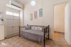 Omiros - Spacious Seaside House in Poros