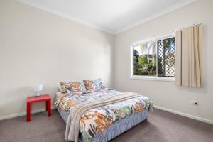 Beach Break at Hat Head - 22 Bay Street