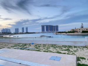 Luxury Villa in Marina 7