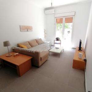 2pax, central Voula, market, beach