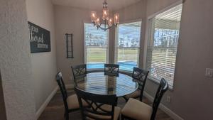 Emerald On The Green