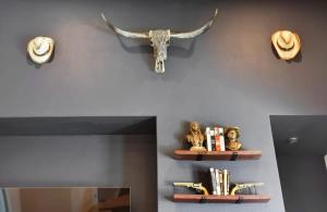 The Outlaw Lake House Canyon Lake FAMILY