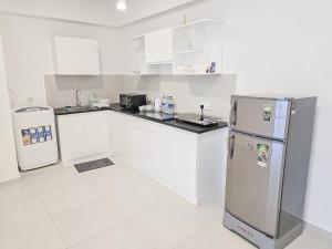 Luxury Beachfront Apartment