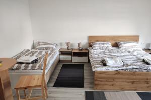 Apartments with parking space Otok, Slavonija - 24625