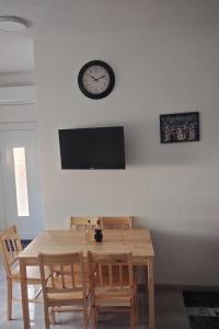 Apartments with parking space Otok, Slavonija - 24625