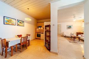 Apartments by the sea Prizba, Korcula - 24647