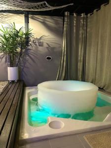 MORITZ By MONTE GANDOLFO