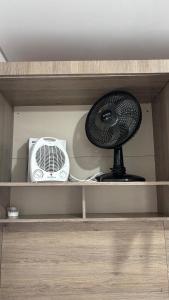 1 Studio Confortável Aeroporto 8 min com Garagem